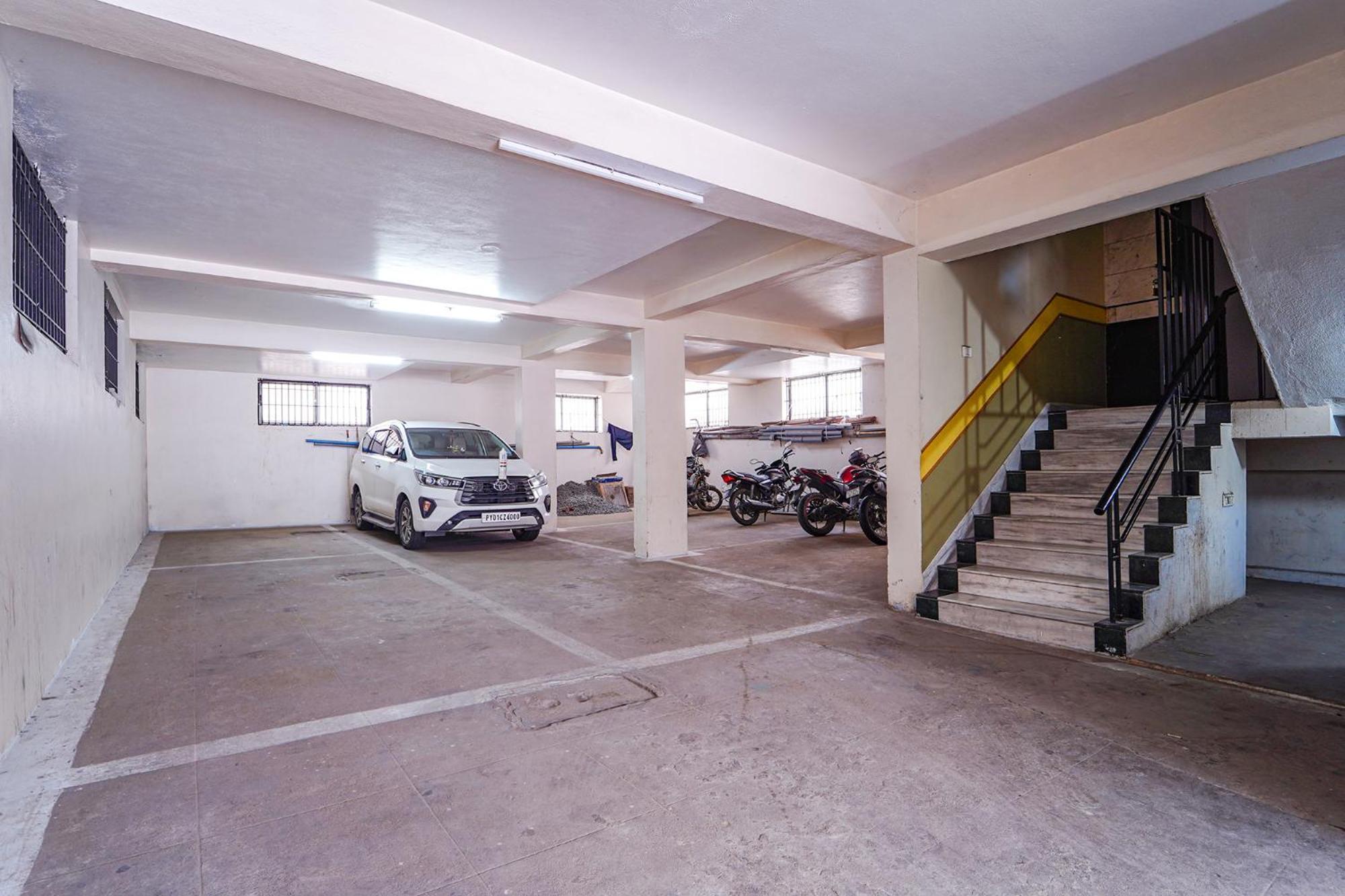 Fabhotel Ess Paradise - Nr Bus Stand 哥印拜陀 外观 照片