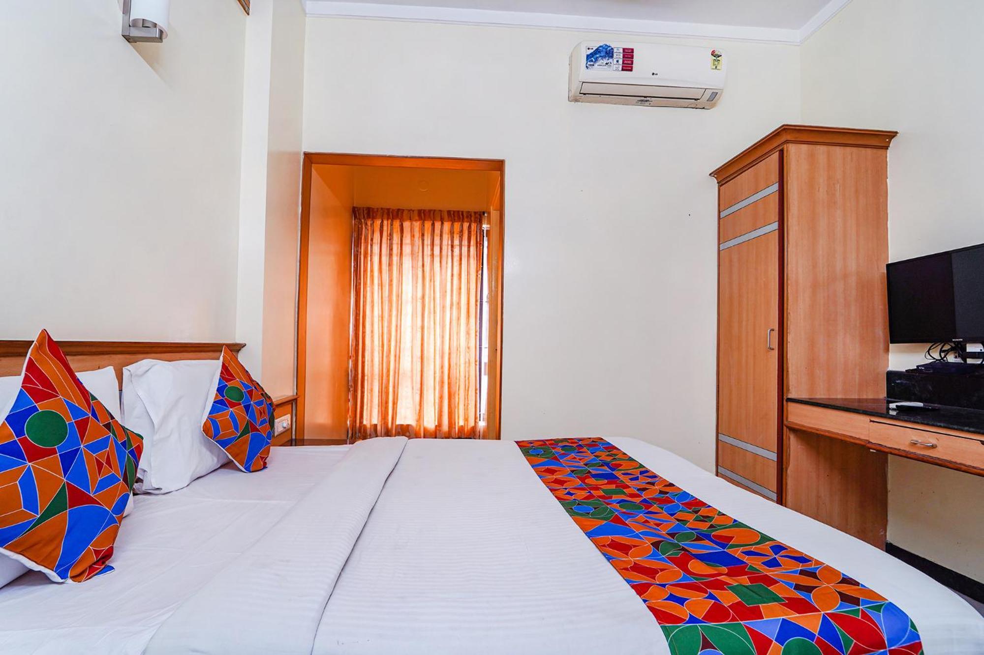 Fabhotel Ess Paradise - Nr Bus Stand 哥印拜陀 外观 照片